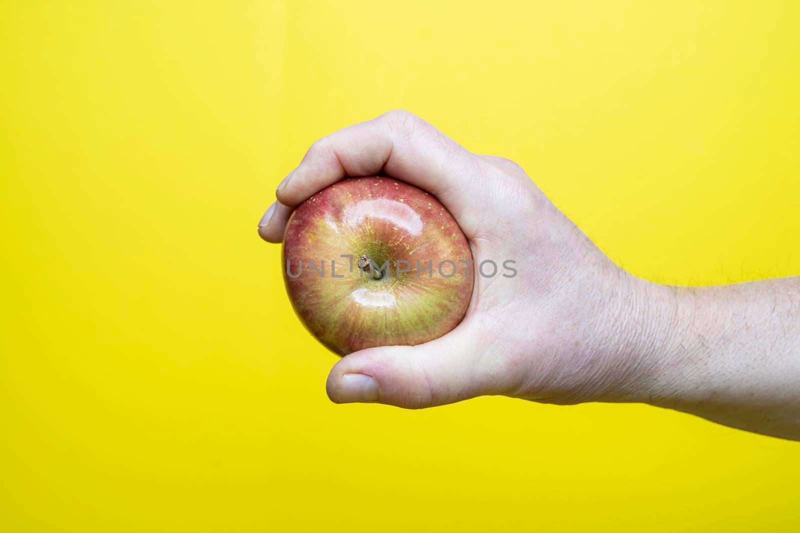 Apple fruit by sergiodv