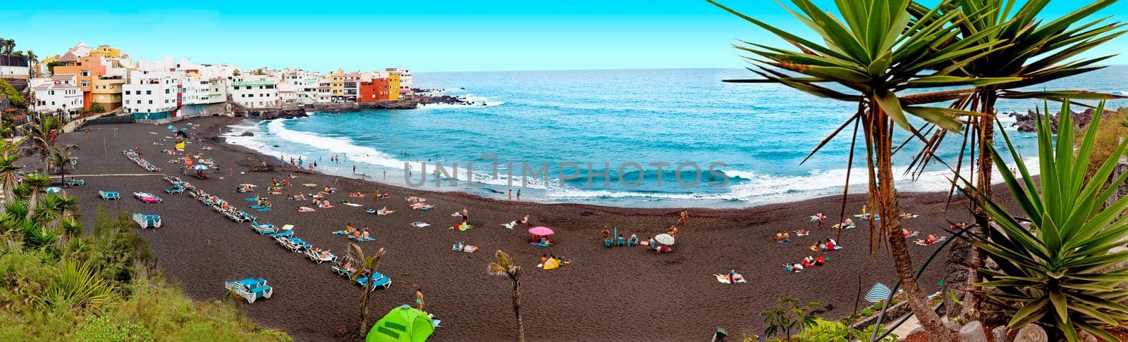 Tenerife beach scenery in Spain by carloscastilla