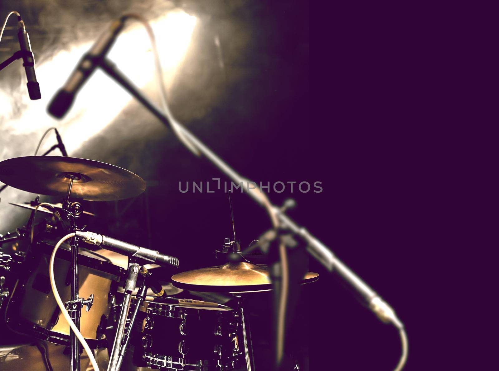 Drum on stage and event by carloscastilla
