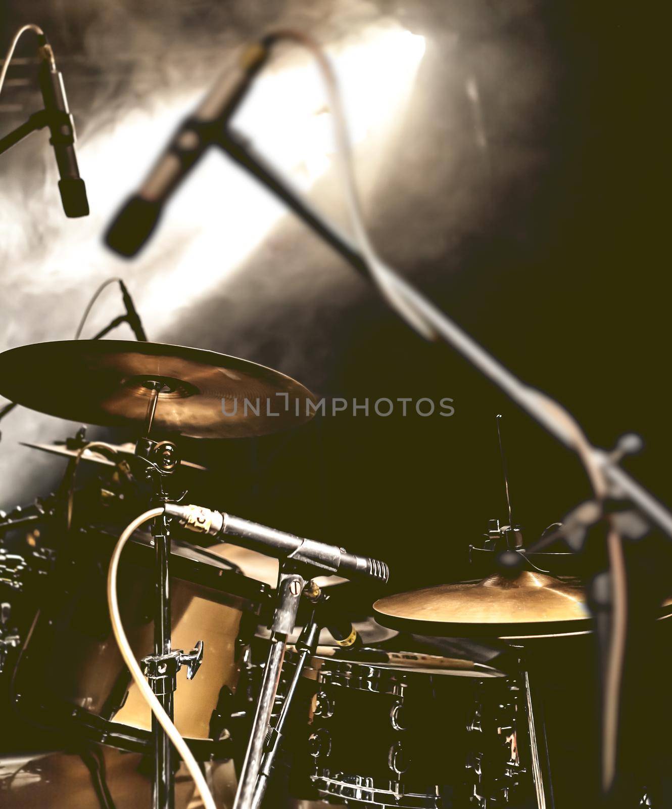 Drum on stage and event by carloscastilla