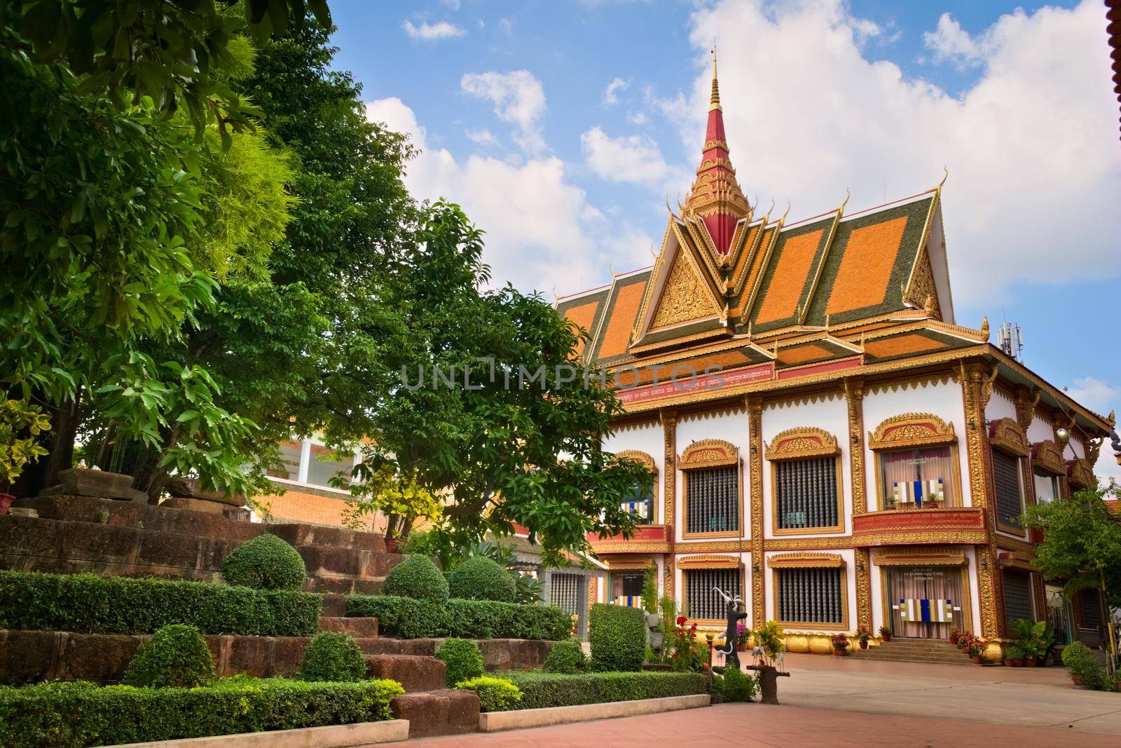 2019-11-16 / Siem Reap, Cambodia - Exterior view of a temple in Wat Preah Prom Rath, a buddhist complex built in the 13th century. by hernan_hyper