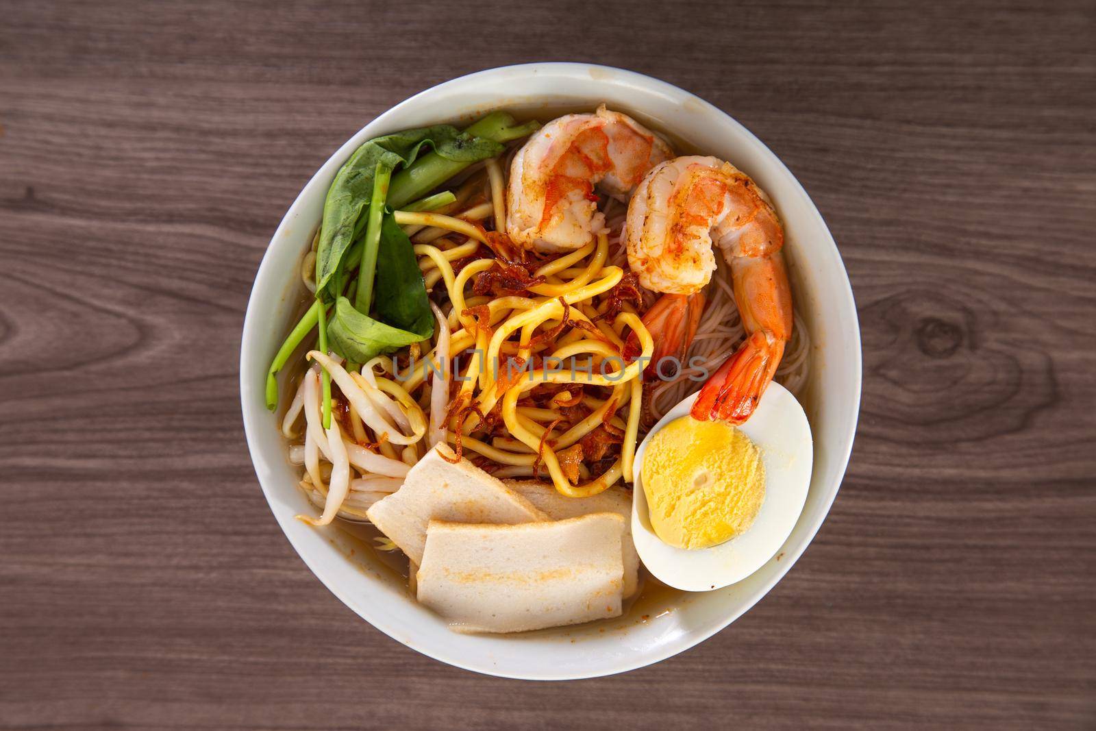 Spicy Prawn Noodle. A delicacy made popular by the Chinese in Malaysia and Singapore by tehcheesiong