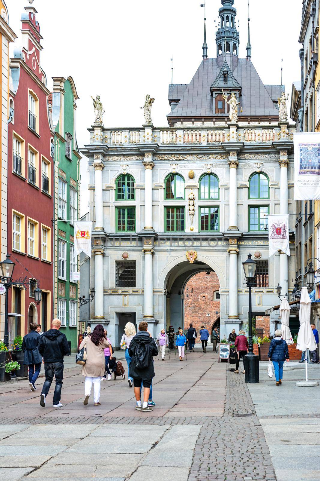 Historical centre of Gdansk city by wdnet_studio