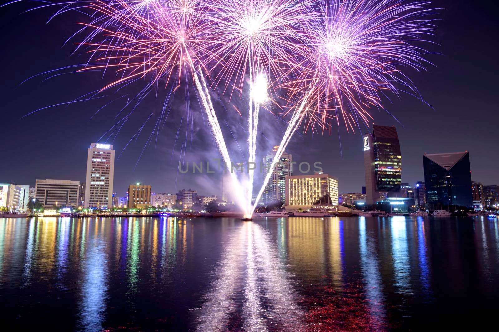 17 DEC 2020 AL SEEF VILLAGE MALL,DUBAI. VIEW OF THE SPECTACULAR FIREWORKS DURING THE DUBAI SHOPPING FESTIVAL OPENING CELEBRATION AT THE AL SEEF VILLAGE, DUBAI , UAE.