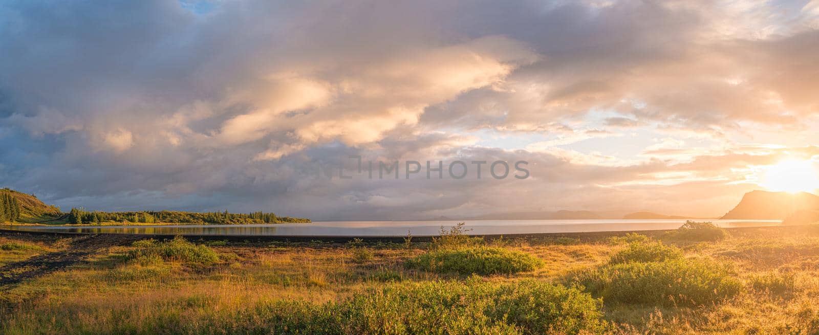 Panoramic view over beautiful sunset over Thingvallavatn lake in Iceland