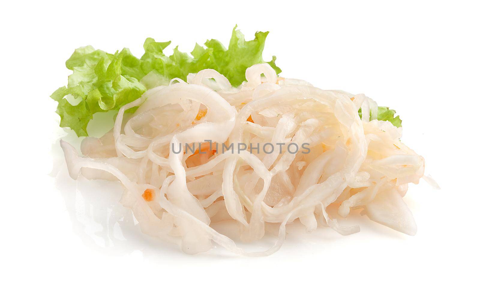 Sauerkraut with fresh lettuce by Angorius