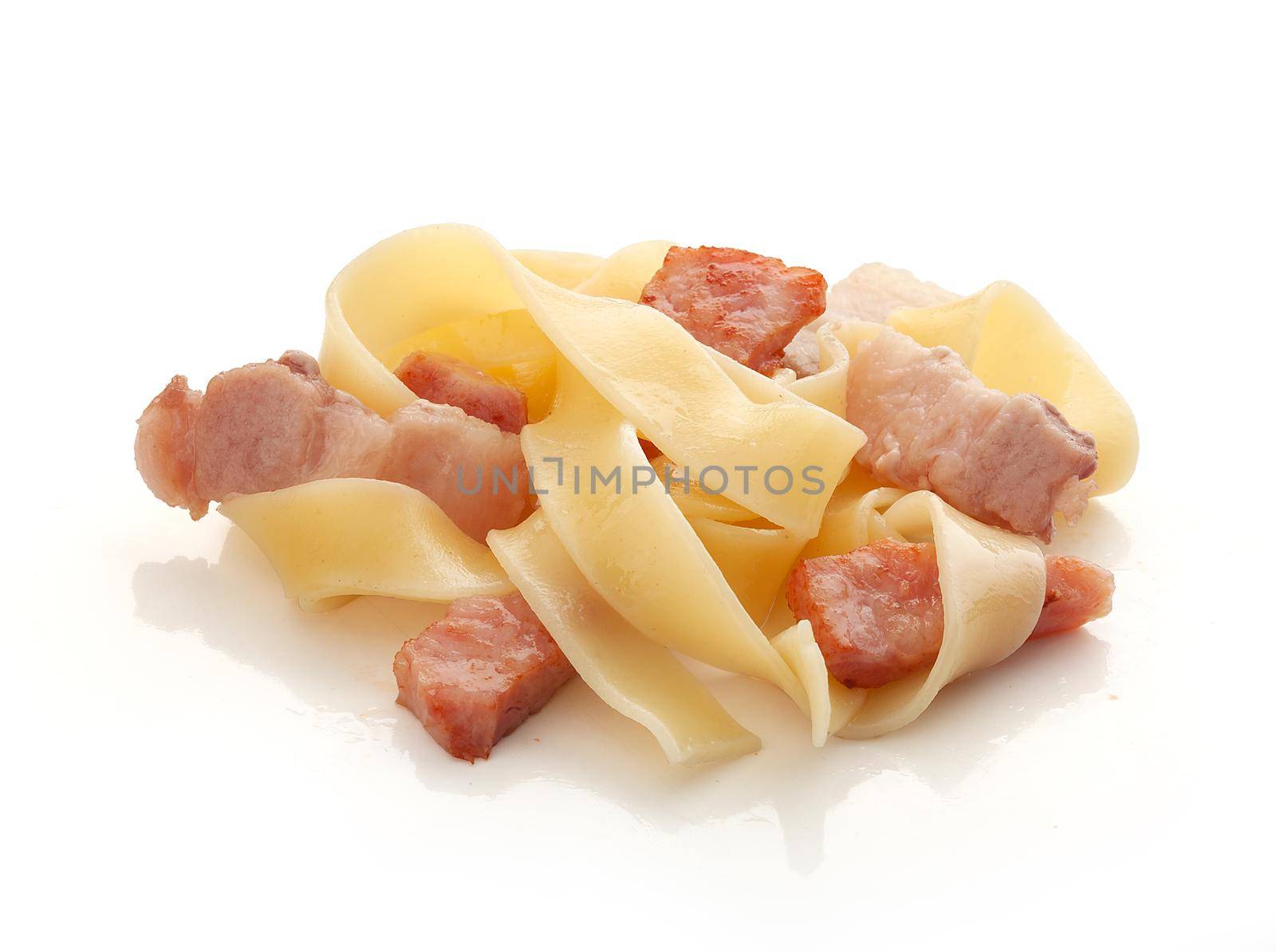 Pasta carbonara by Angorius