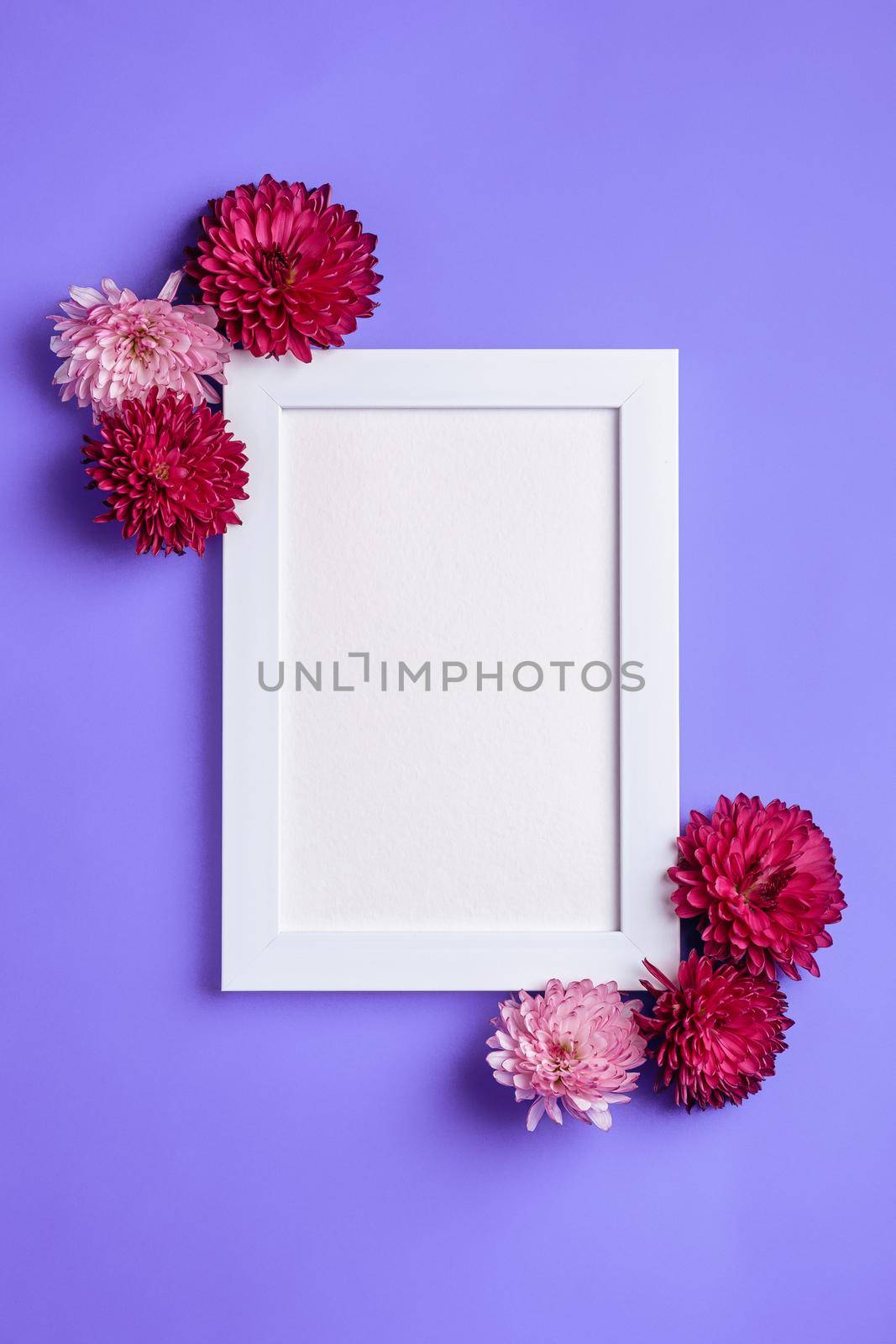 Picture frame mockup decorated with flowers