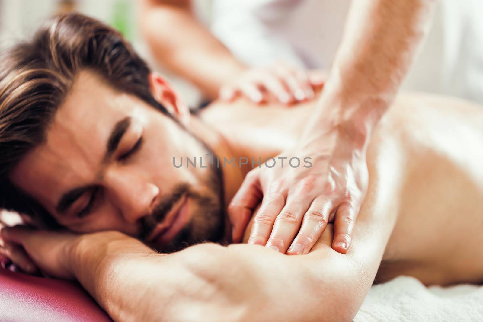 Professional massage by djoronimo