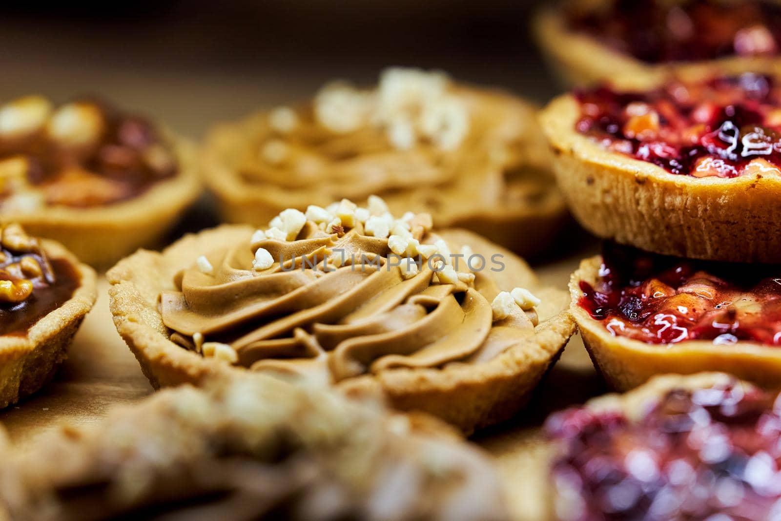 Cake basket with hazelnut cream among other cakes by vizland