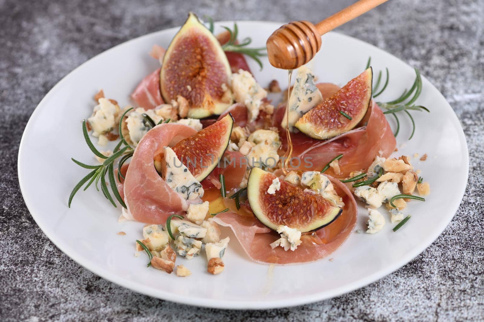 Figs with Parma ham by Apolonia