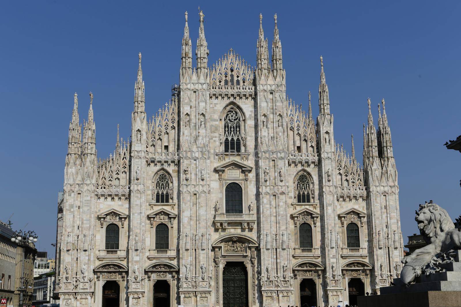 Duomo in Milan by Kartouchken