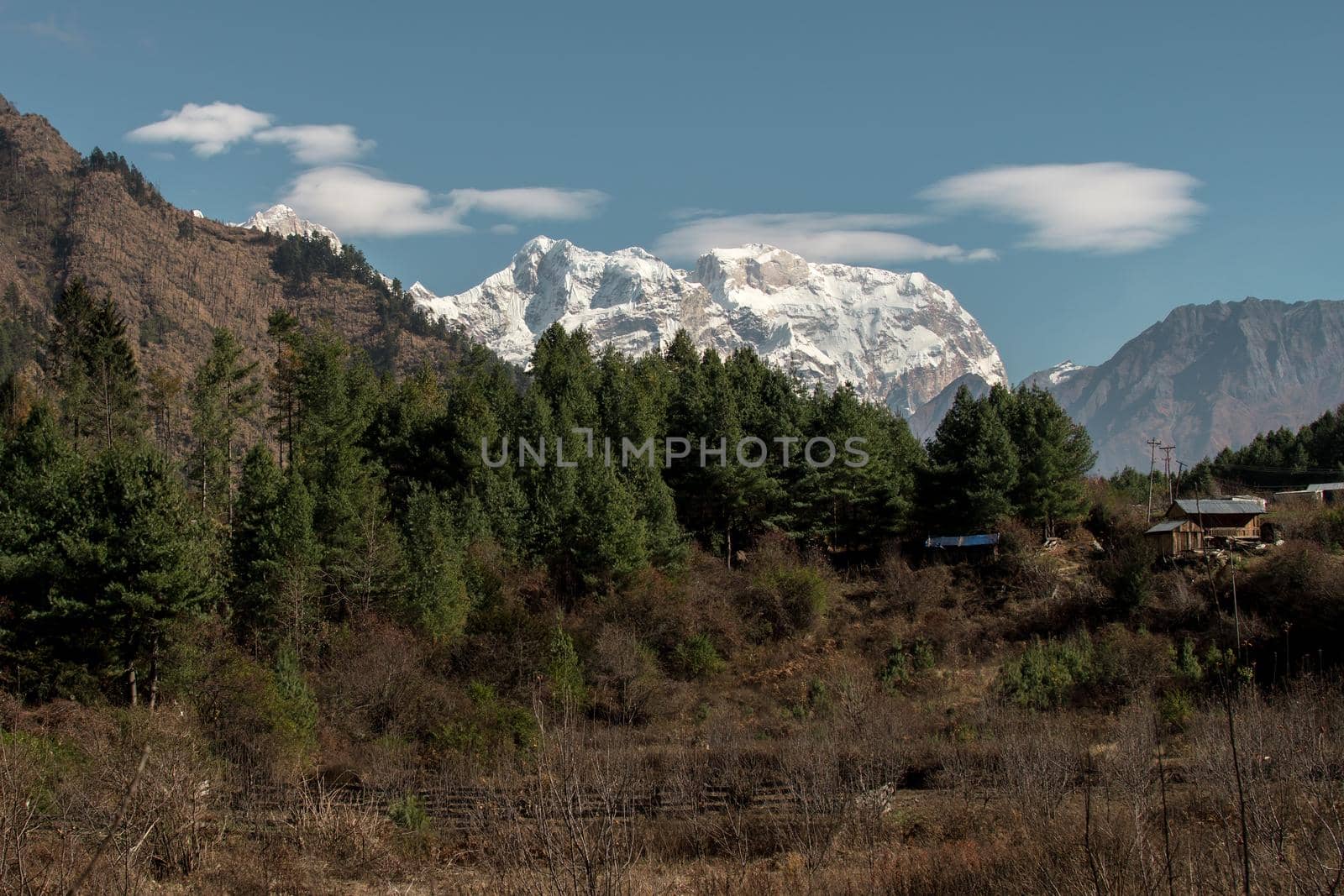 Nepalese mountain ranges along Annapurna circuit, Himalaya, Nepal, Asia