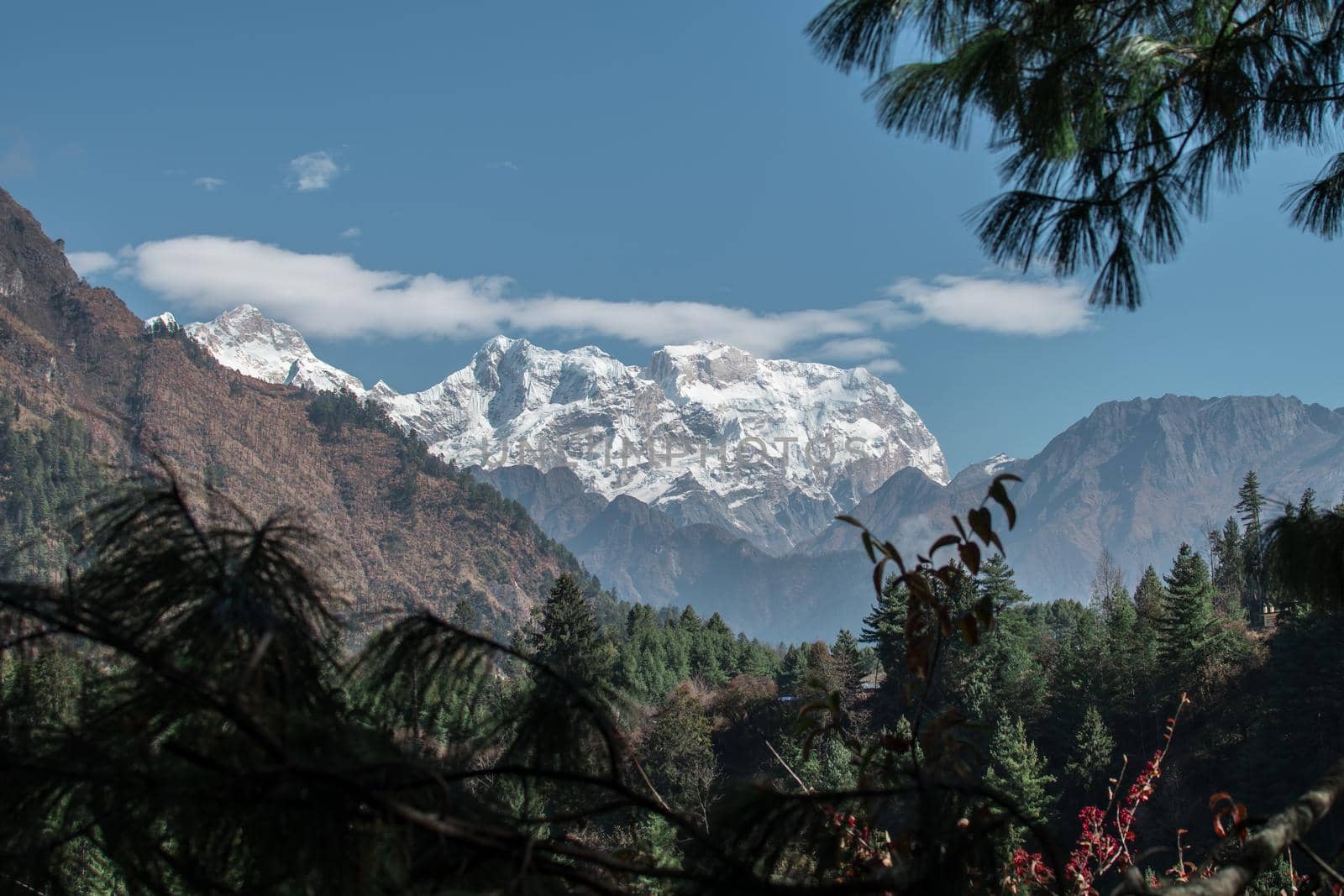 Nepalese mountain ranges along Annapurna circuit, Himalaya, Nepal, Asia