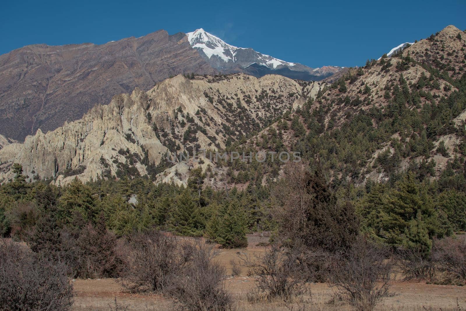 Mountains trekking Annapurna circuit, Marshyangdi river valley, Humde, Himalaya, Nepal, Asia