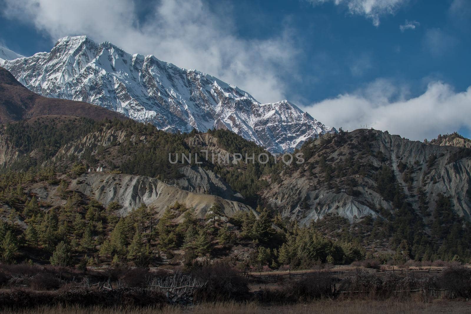 Mountains trekking Annapurna circuit, Marshyangdi river valley, Humde, Himalaya, Nepal, Asia