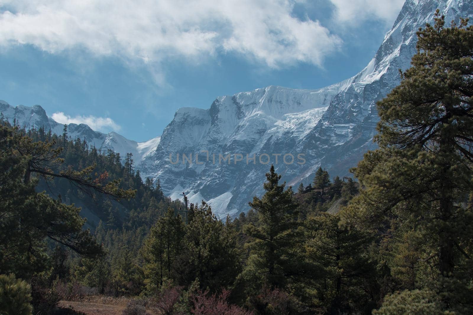 Mountains trekking Annapurna circuit, Marshyangdi river valley, Humde, Himalaya, Nepal, Asia