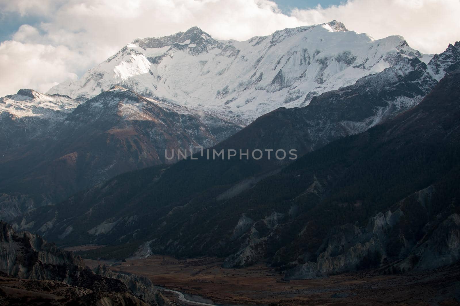 Mountains trekking Annapurna circuit, Marshyangdi river valley, Himalaya, Nepal, Asia