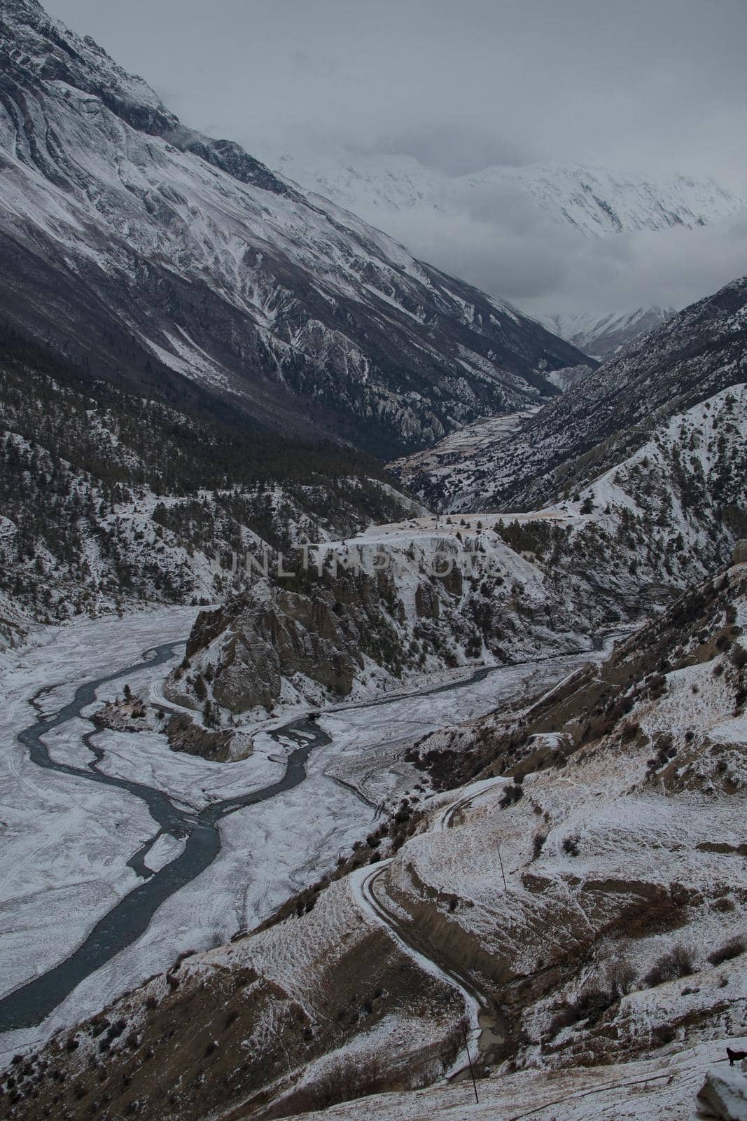 Marshyangdi river by Ledar village, trekking Annapurna circuit, Himalaya, Nepal