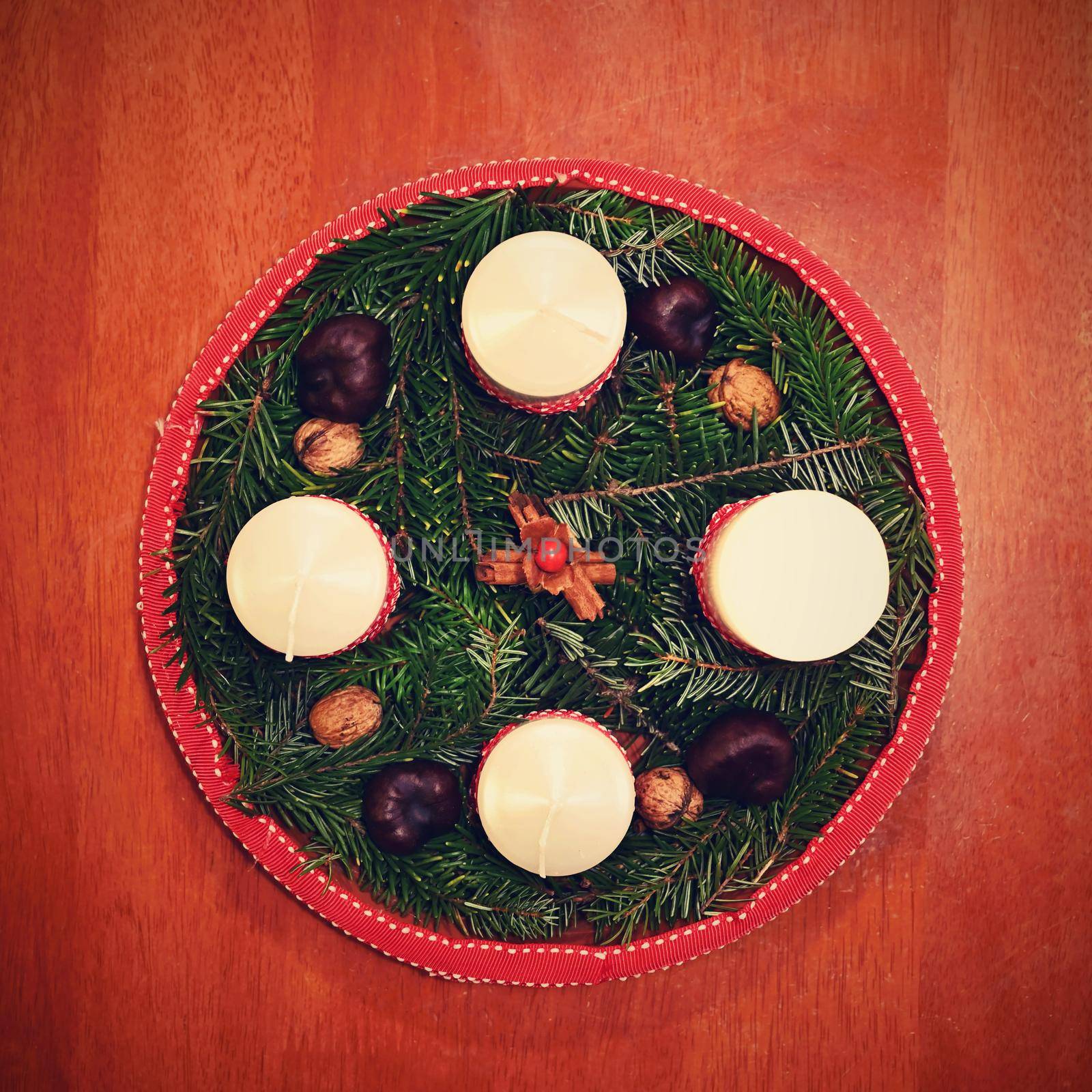 Beautiful Christmas Wreath - Candlestick. Homework and Tradition in the Czech Republic.