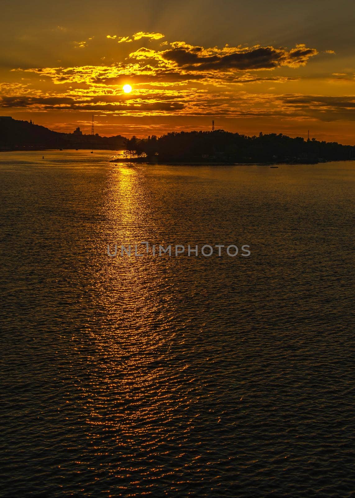 Sunset on the Dnieper river in Kyiv, Ukraine by Multipedia