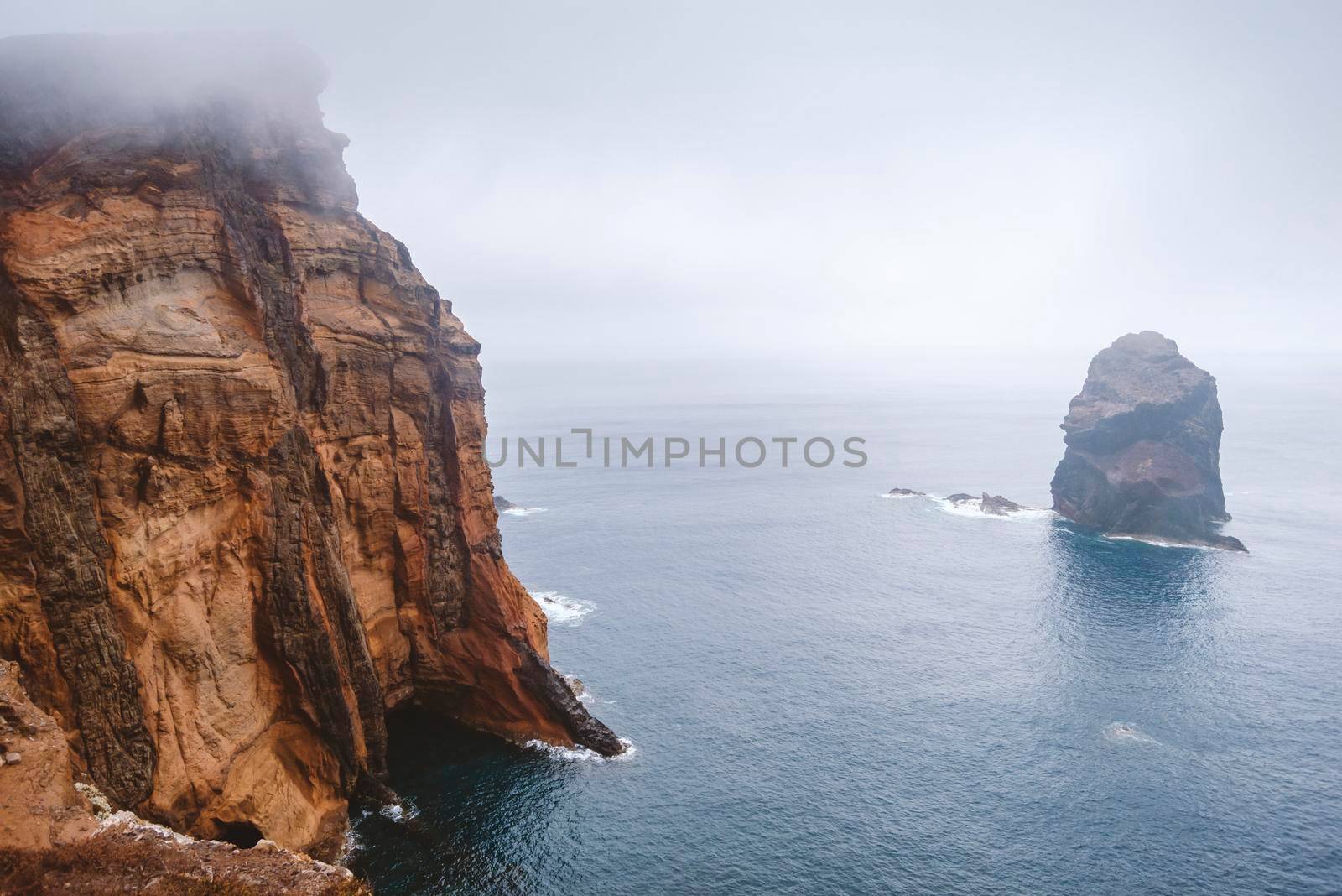 fog at Madeira Island by yuriz