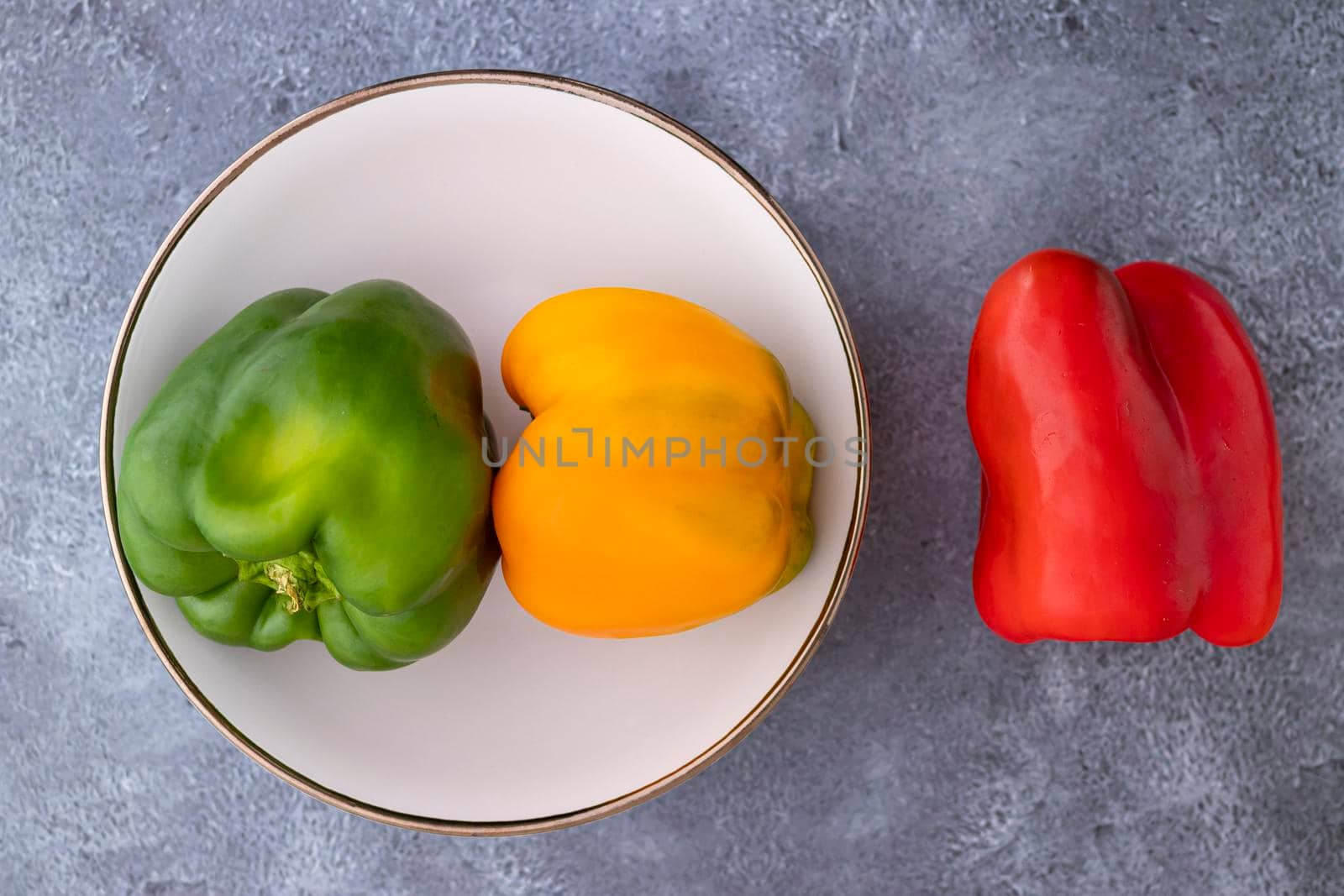 Aerial view of red, green and yellow peppers by eagg13