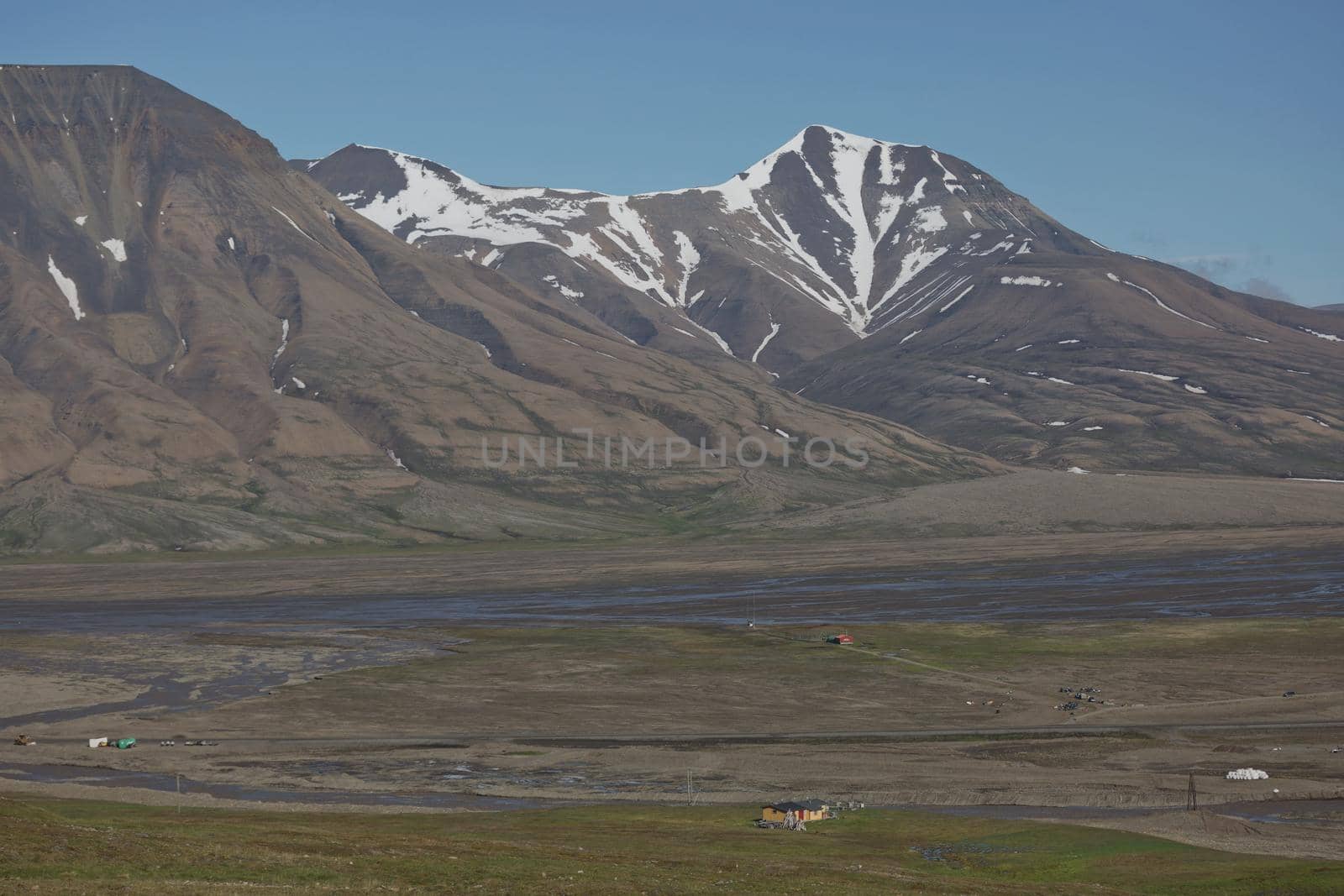 Beautiful nature and landscape near Longyearbyen, Spitsbergen  in Norway by wondry
