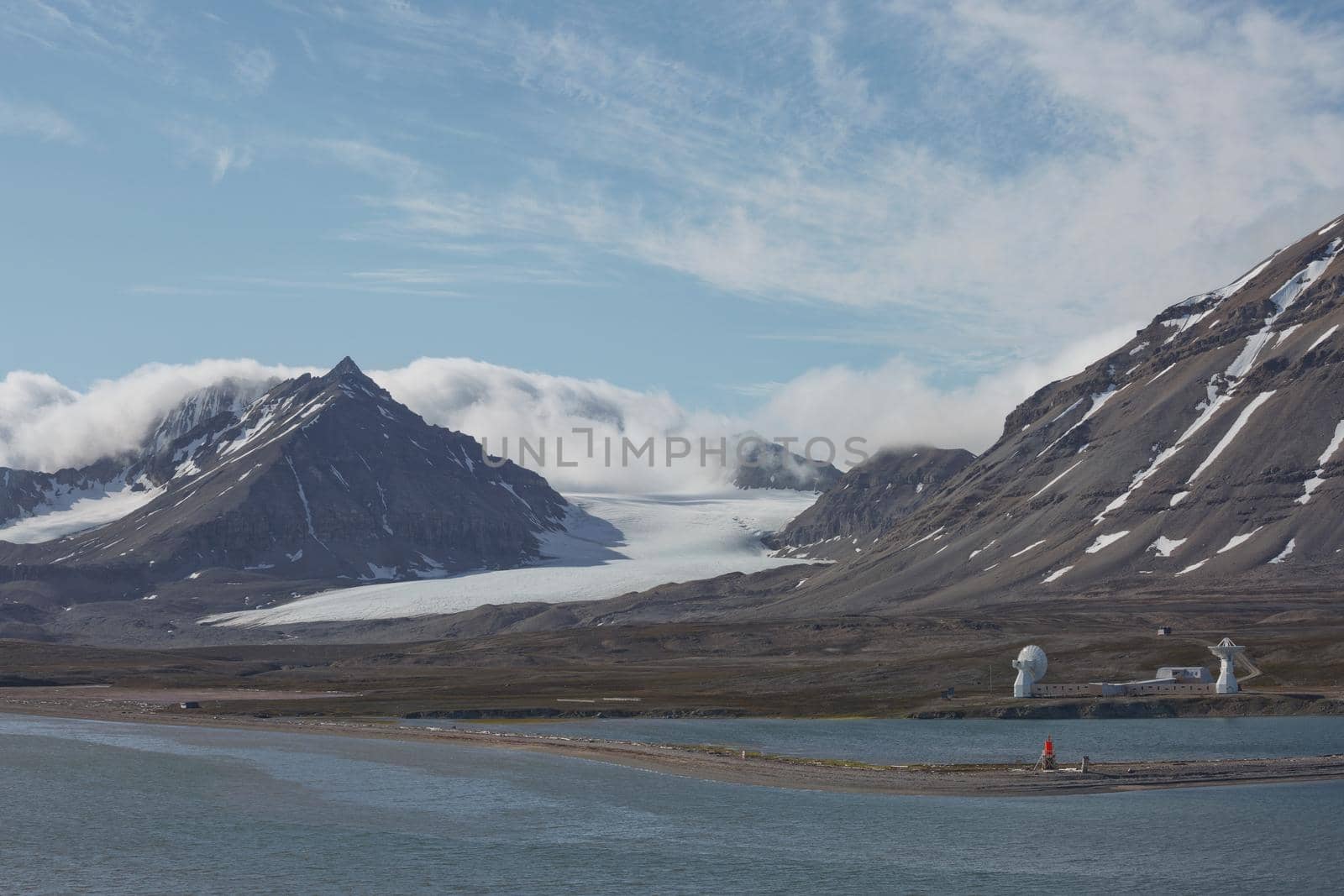 Mountains, glaciers and coastline landscape close to a village called "Ny-Ålesund" located at 79 degree North on Spitsbergen by wondry