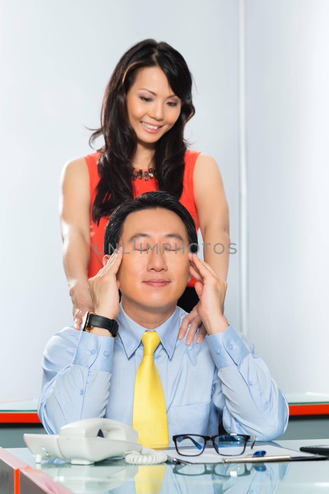 Asian Colleagues having office affair by Kzenon