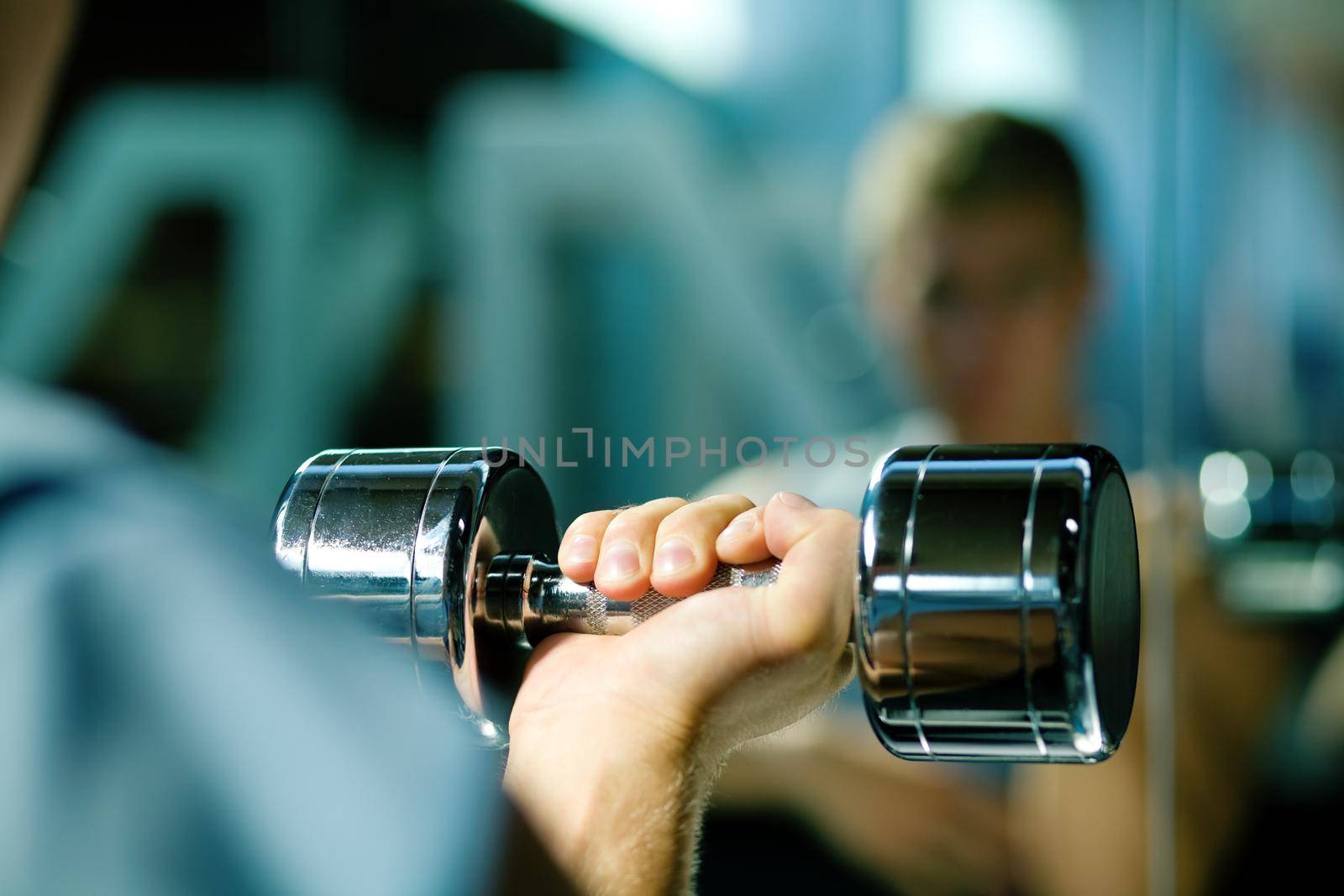 Dumbbell, man, mirror by Kzenon