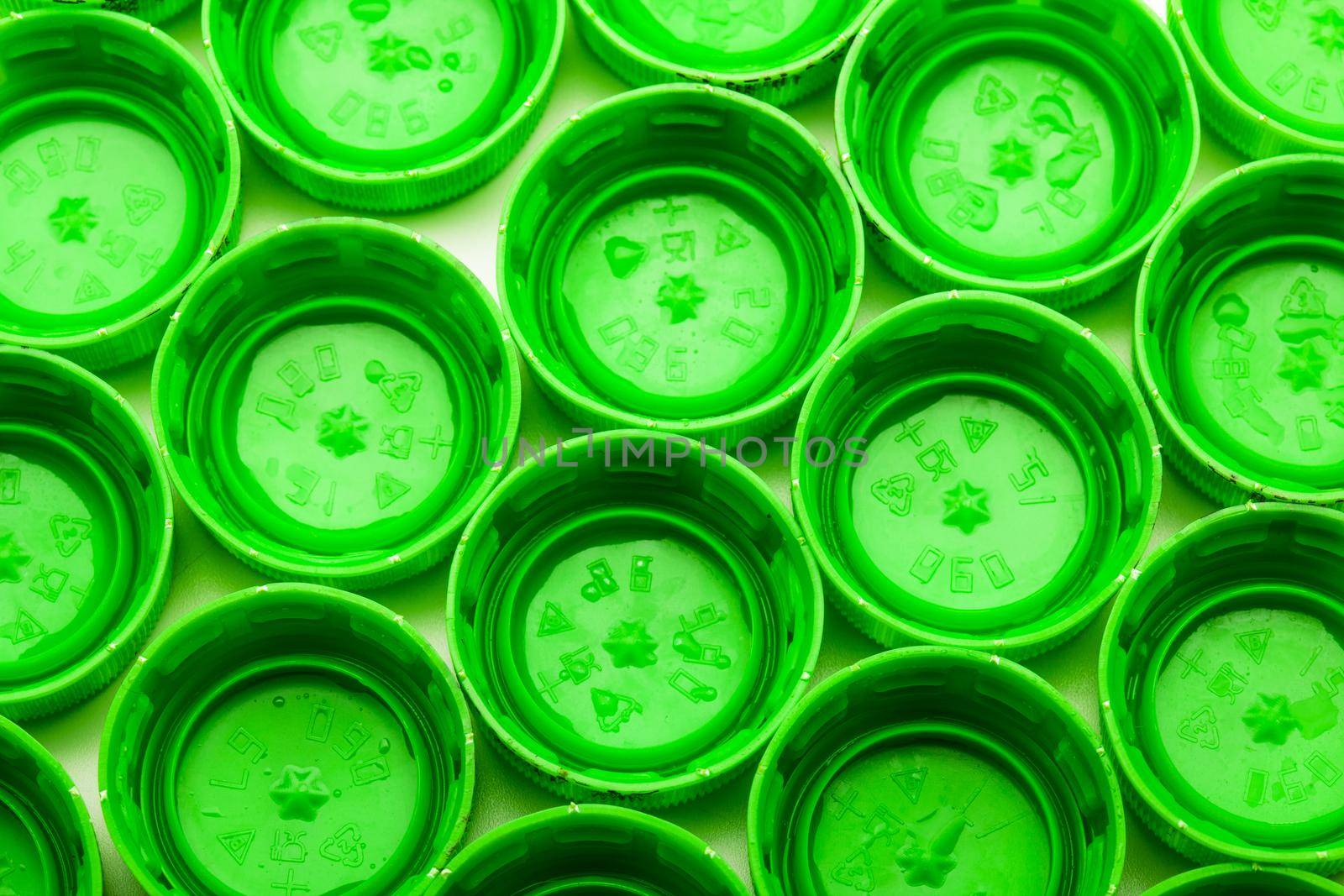green bottle caps by kokimk
