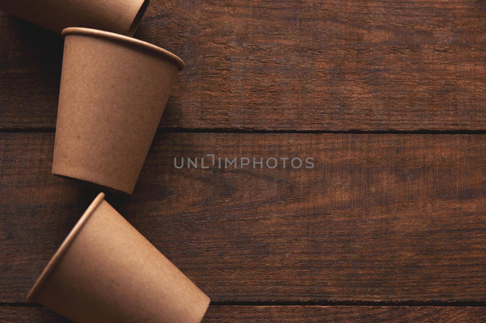 ecological kraft paper cups for coffee and tea dark brown  by ozornina