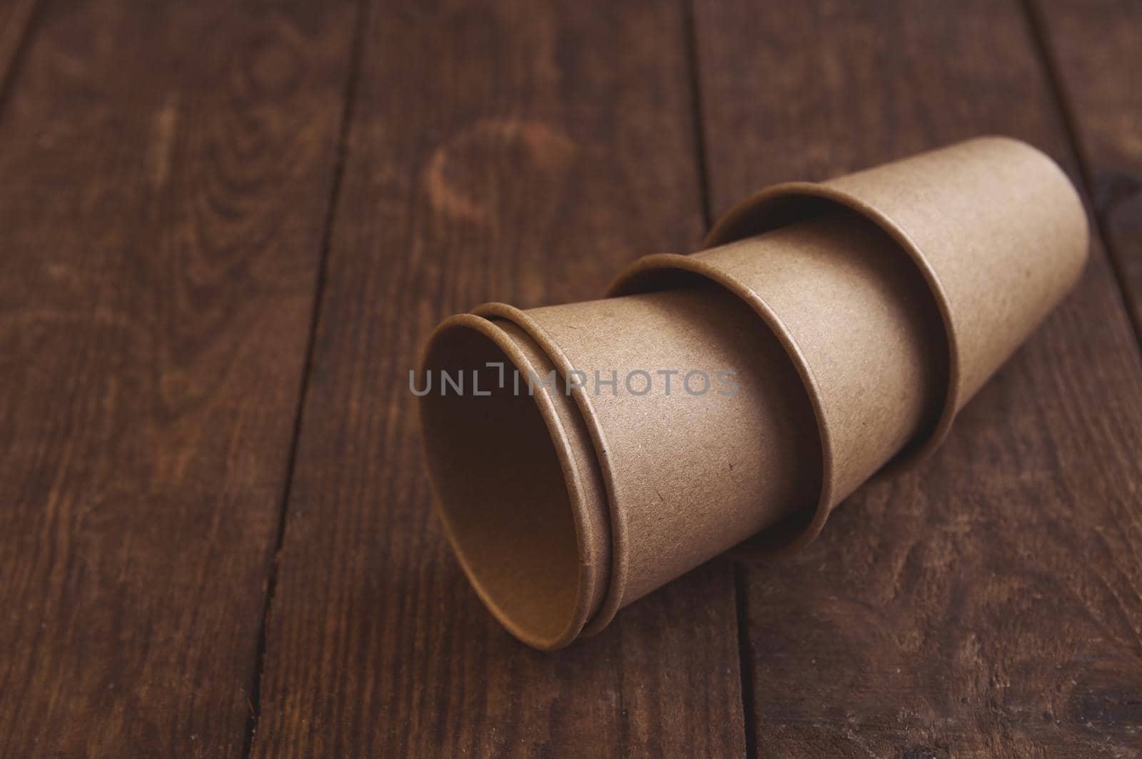 ecological kraft paper cups for coffee and tea dark brown by ozornina