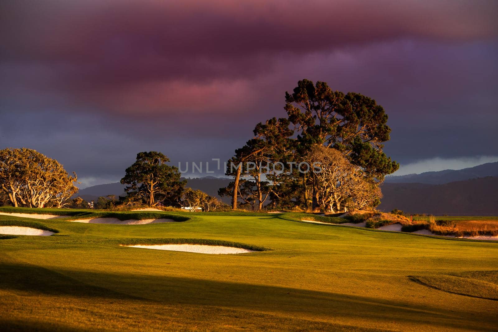 coastline golf course in California by photogolfer