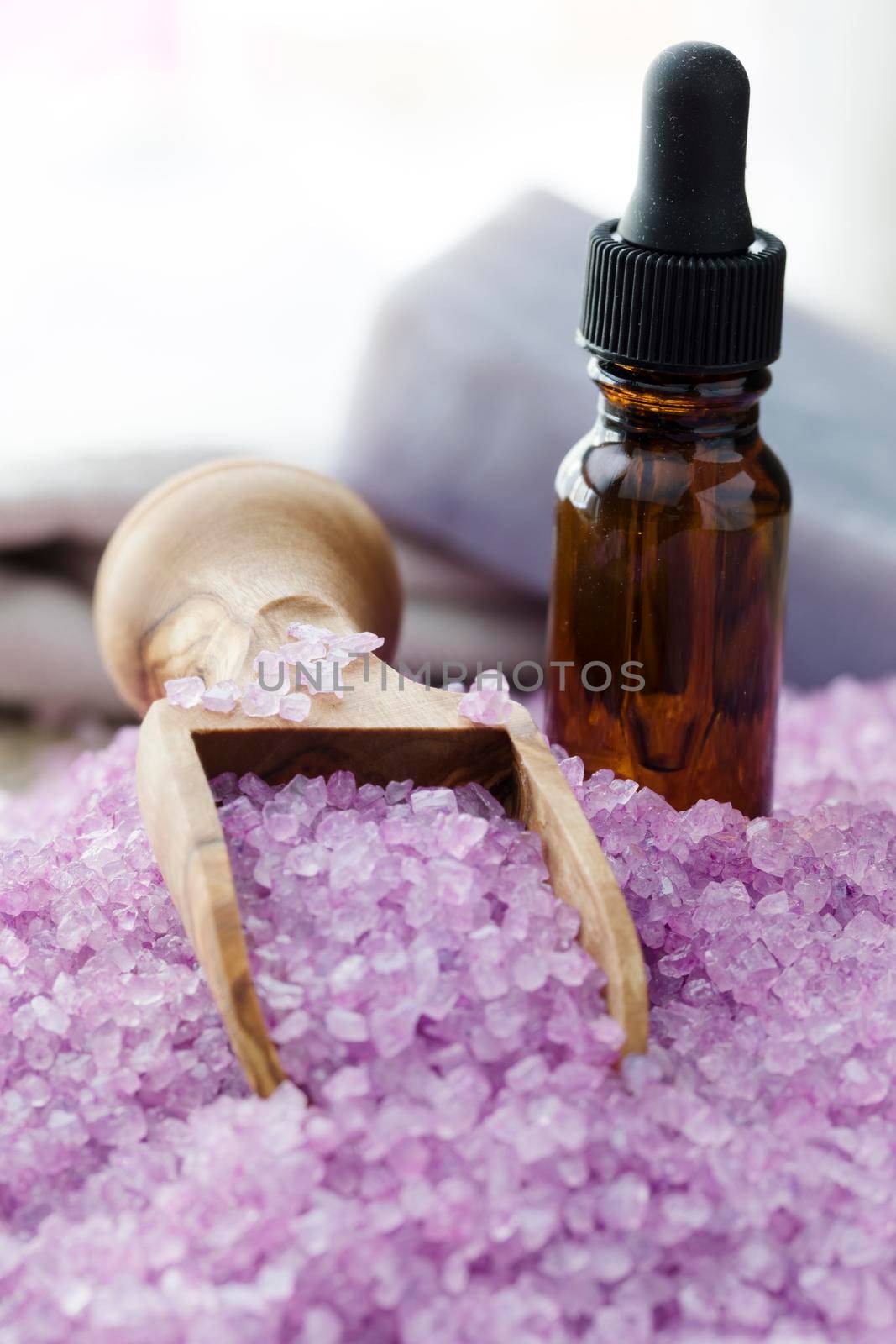 Relaxing Lavender Salts by charlotteLake