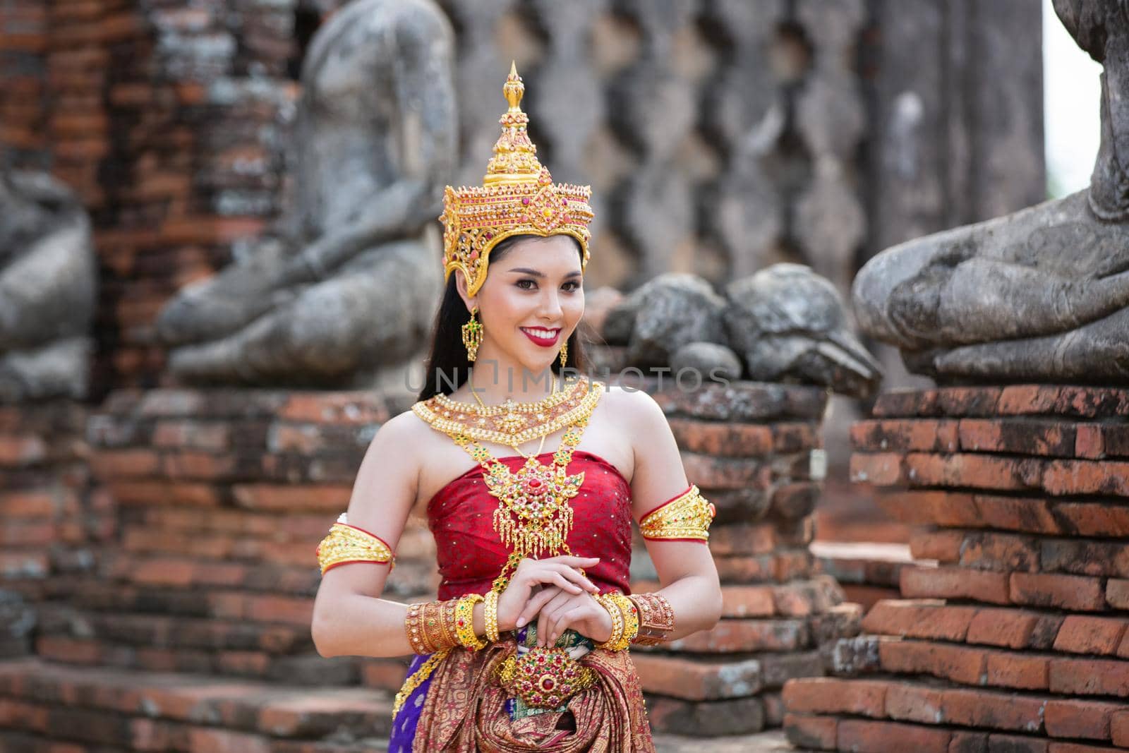 Beautiful woman, Thai national costume, traditional Thai dress, Thai woman, good mood, beautiful smile background - Image with noise and grain by chuanchai