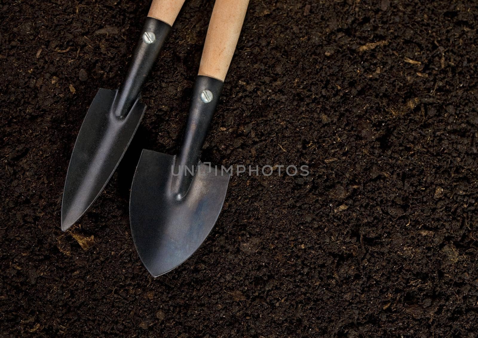 Tools soil for planting