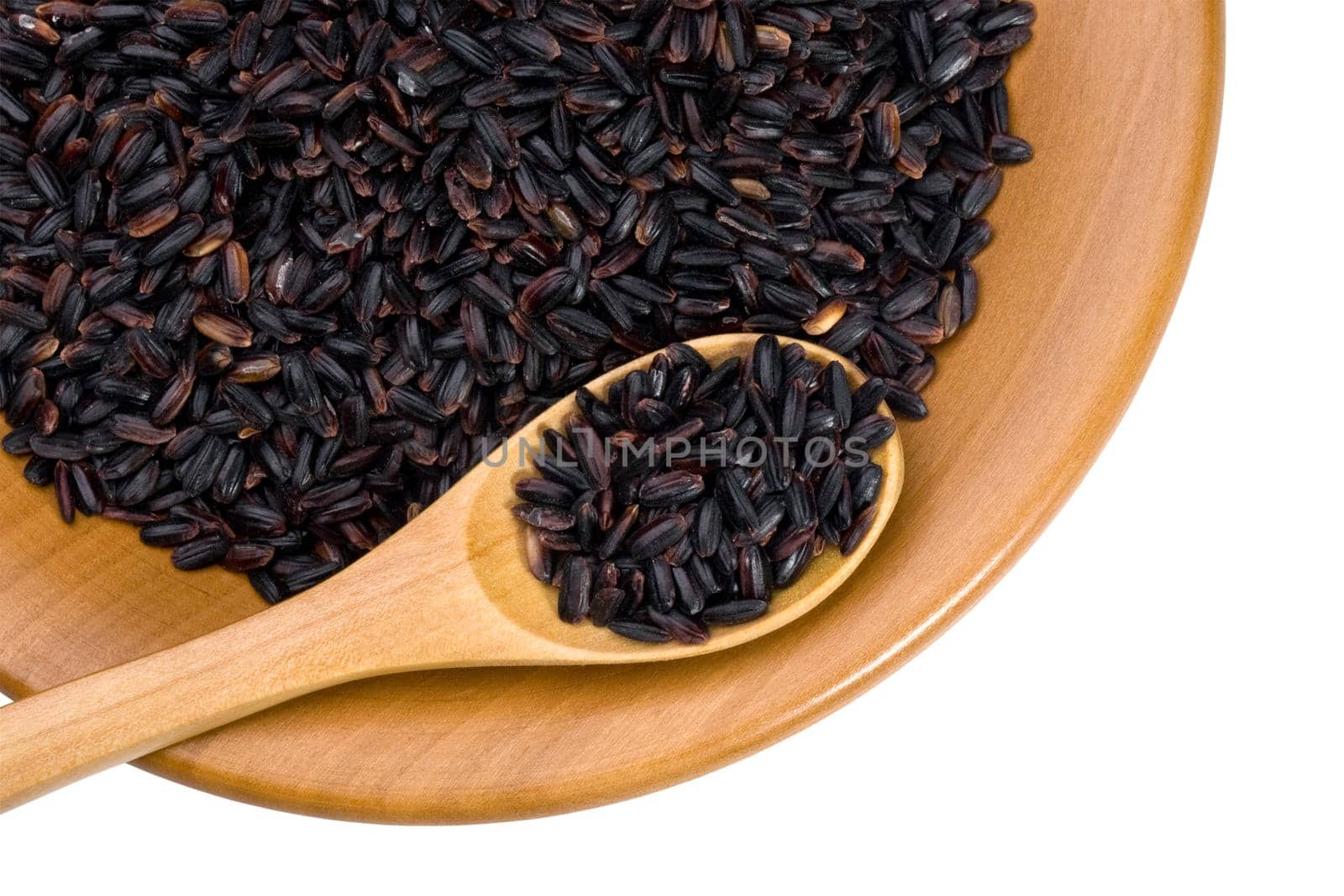 wooden plate with grains of rice on a white background with clipping paths