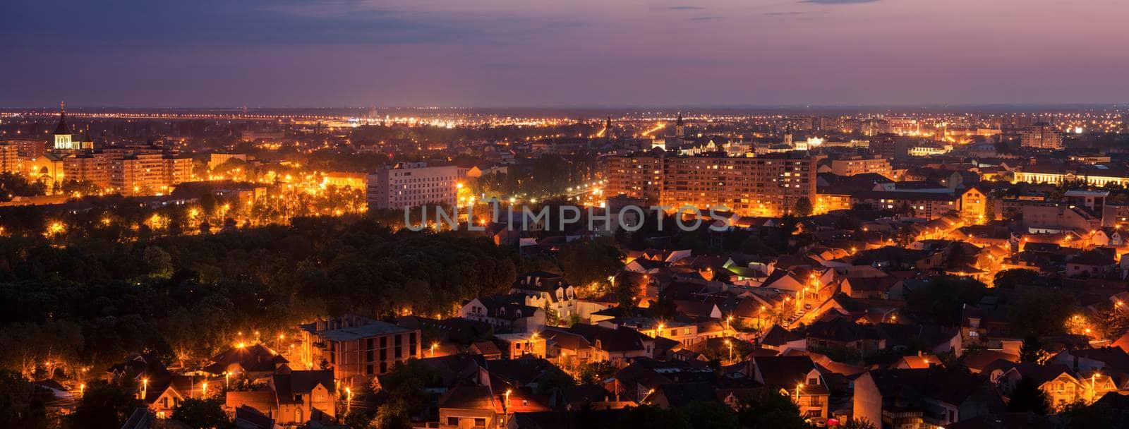 Panorama of Oradea at evening by benkrut