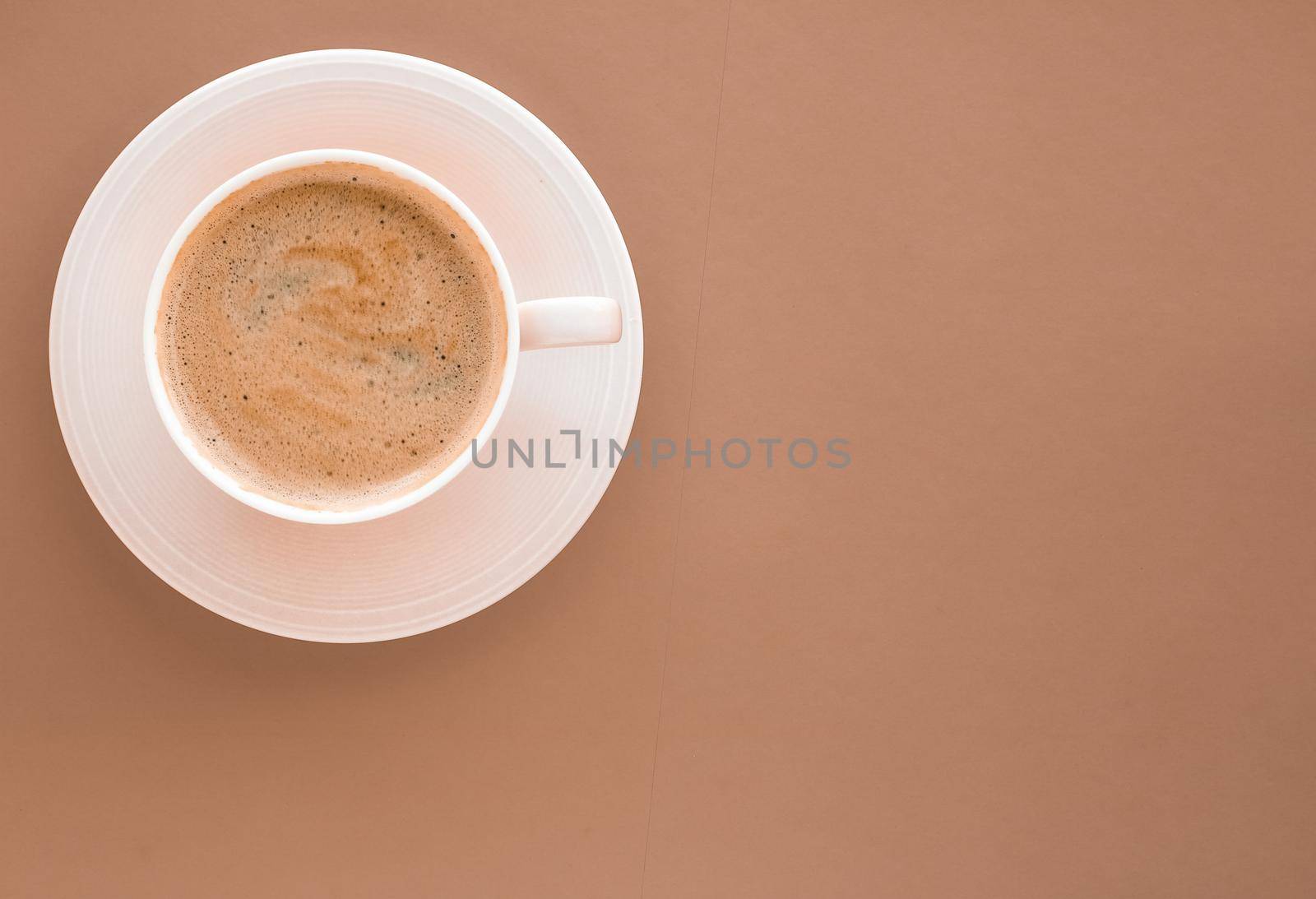 Drinks menu, italian espresso recipe and organic shop concept - Cup of hot coffee as breakfast drink, flatlay cups on beige background