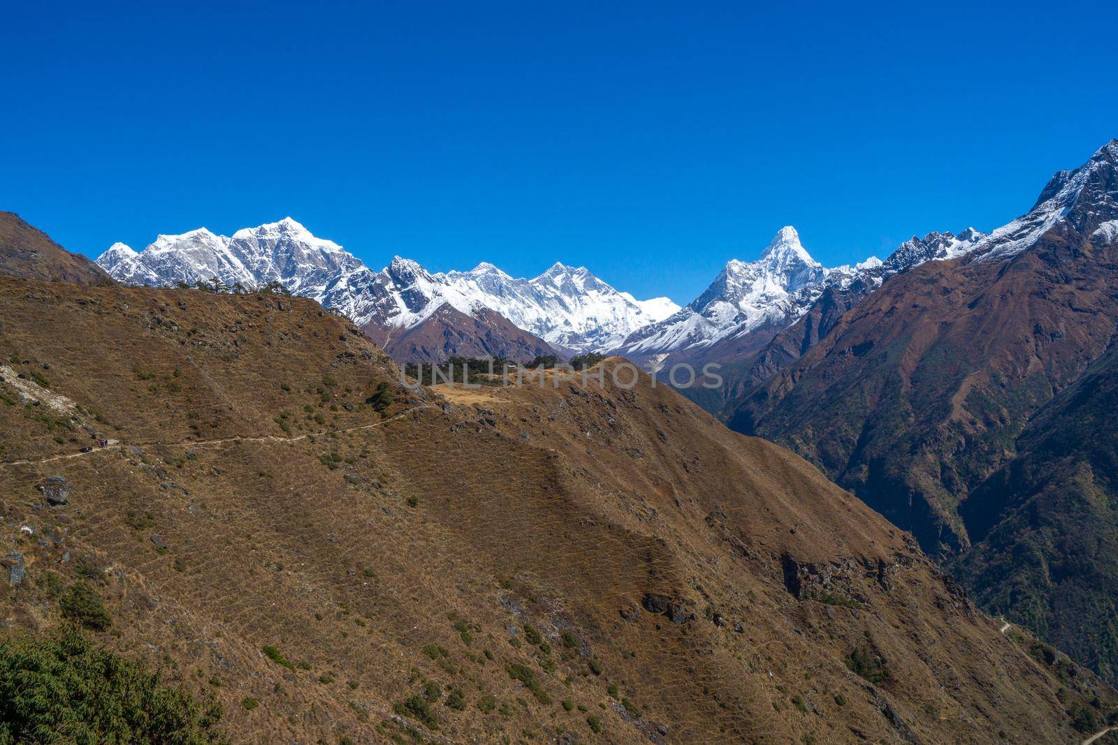 Everest, Lhotse and Ama Dablam summits by Arsgera