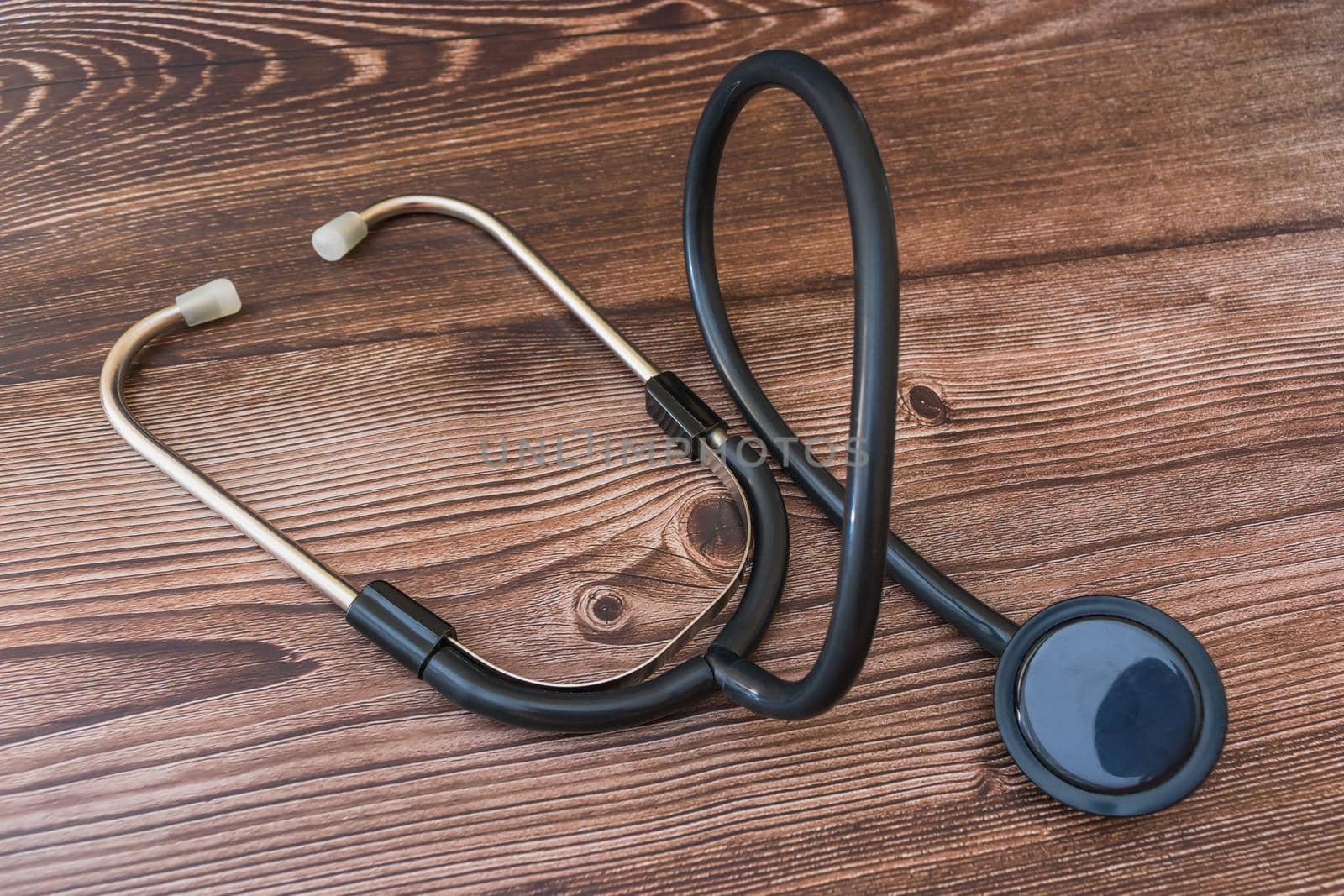 Medical stethoscope for measuring heartbeat close up