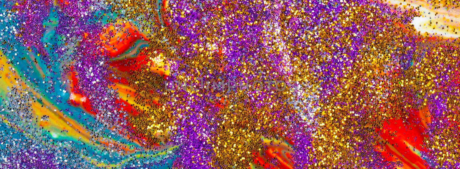 Baner: multicolored acrylic background with curls sprinkled with purple and gold sequins. Contemporary creativity. A colorful avant-garde painting with rich texture. A background made up of many shapes and materials.