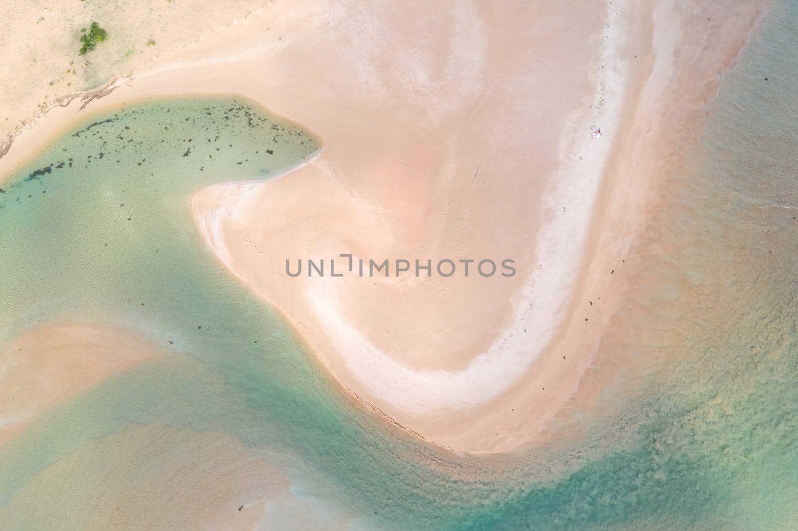 Sand and water Natural patterns and texture of the tidal flows