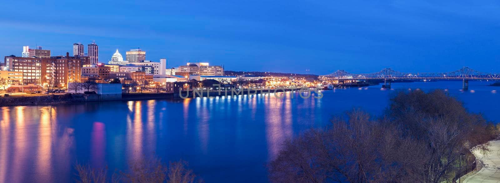 Panoramic view of Peoria  by benkrut