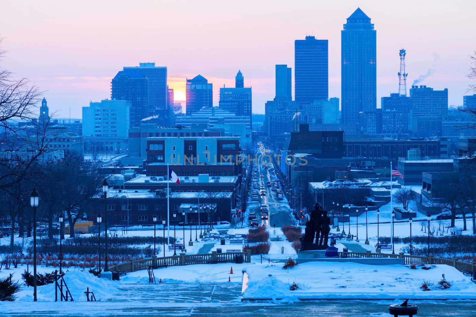 Des Moines skyline at sunset. Des Moines, Iowa, USA.