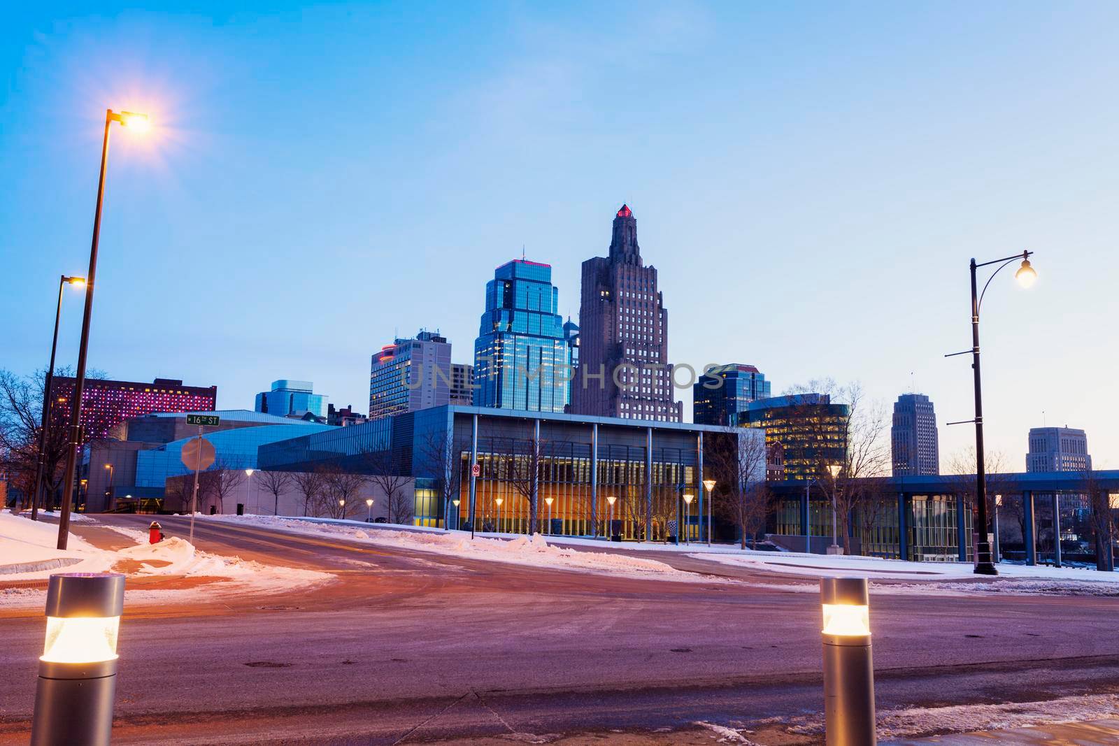 Kansas City panorama at dawn. Kansas City, Missouri, USA.