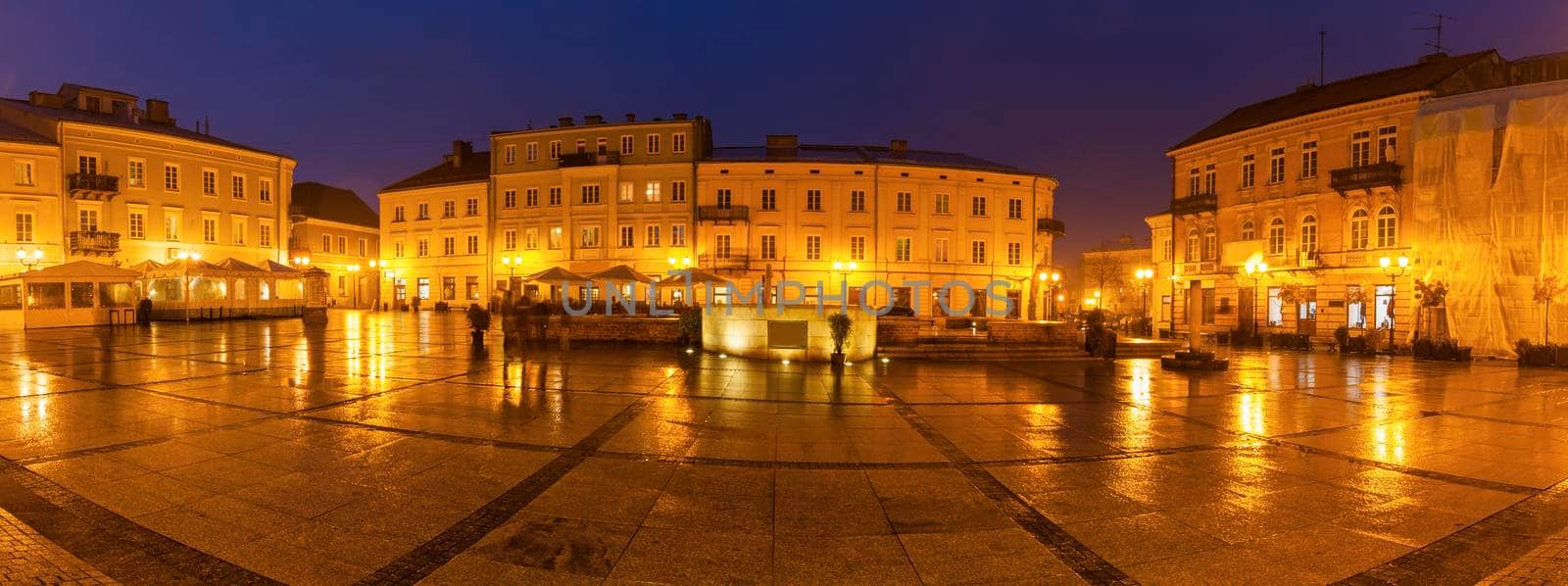 Rain on Market Square in Piotrkow Trybunalski by benkrut