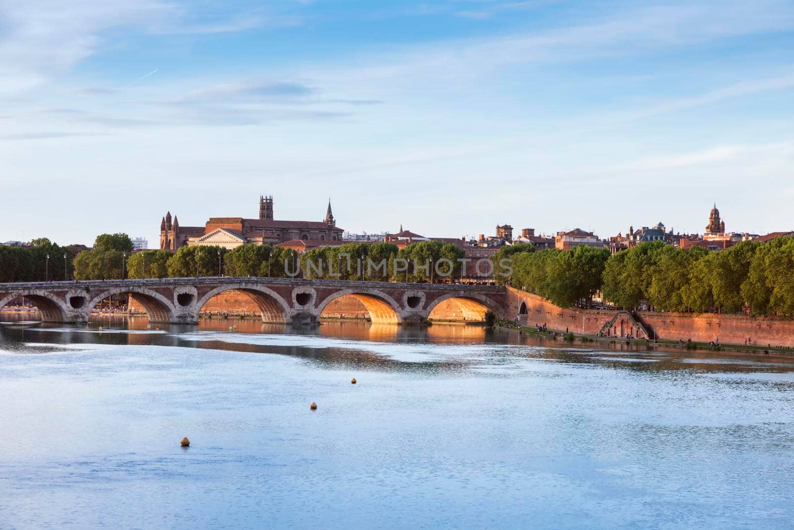 Pont Neuf and Basilica of St. Sernin in Toulouse. Toulouse, Occitanie, France.